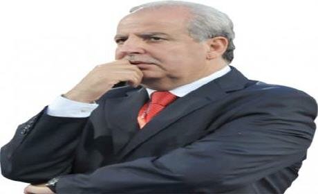 رسميا “فيفا” يوقف أكرم ويغرمه 50 ألف دولار. على ما بدر منه من تصرف لا أخلاقي بملعب أكادير