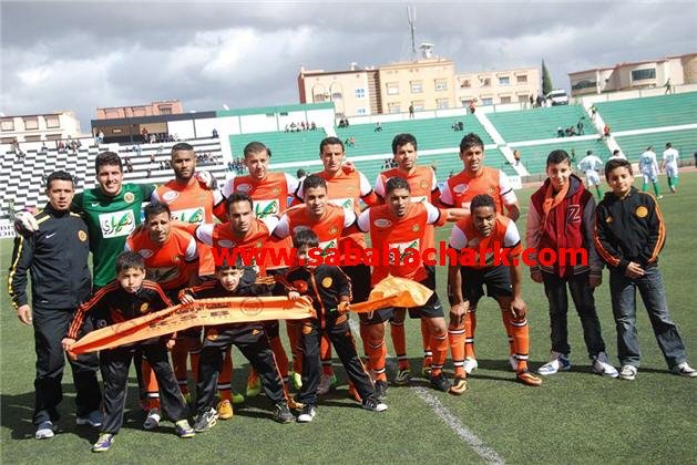 ممثل البرتقال يتخلف بهدف يتيم أمام شباب الريف الحسيمي : فمتى تتخلص بركان من السراب … وتعفي الجمهور من العذاب ؟؟