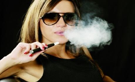 وزارة الصحة: احذروا من السيجارة الاليكترونية