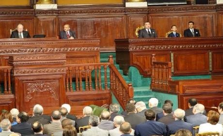 الملك يحمل الجزائر مسؤولية إجهاض الحلم المغاربي من تونس