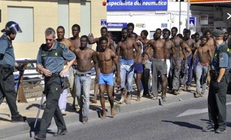 مليلية : أكثر من 11 ألف مهاجر إفريقي حاولوا التسلل إلى مليلية هذه السنة