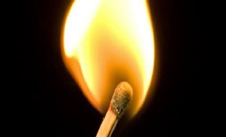 شاب ببركان يشعل النار في جسده