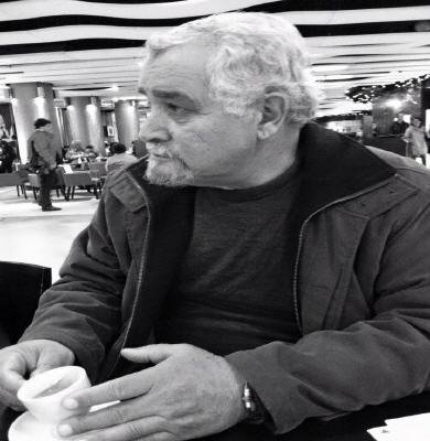 وفاة الزميل يحي بزغود