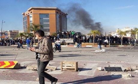 أحداث كلية الحقوق بوجدة: قنابل مسيلة للدموع في مواجهات بين الأمن والطلبة