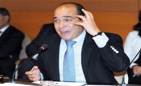 عبد الإله بنكيران يناقش تعديلا وزاريا محتملا لتعويض محمد أوزين