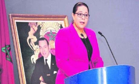 البركانية “الباطرونا” “مريم بنصالح شقرون” رئيسة الاتحاد العام لمقاولات المغرب.. توقع اتفاقيات شراكة مع مستثمرين لدعم المقاولين الصحراويين