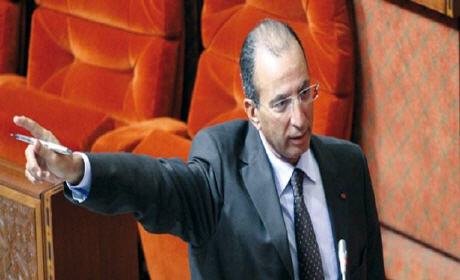 “بلاغ” الداخلية تنفي منعها رؤساء الجماعات من توقيع الصفقات تحسبا للانتخابات