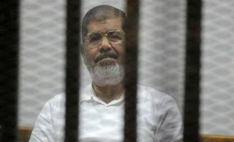 الحكم بالسجن 20 عاما على الرئيس المصري المعزول محمد مرسي