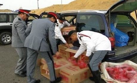 عناصر الدرك الملكي ببركان يحجز سيارة مُحملة بـ10 آلاف علبة سجائر مهربة من الجزائر