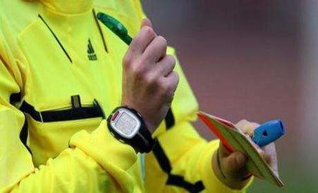 حكام الدورة 28: كريم صبري يقود قمة نهضة بركان و المغرب التطواني يوم السبت 9 ماي 2015