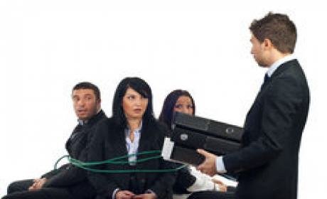 الحلقة الثالثة.. هموم الطبقة العاملة في القطاع الخاص بالجهة الشرقية ” المقاولة المريضة والطرد التعسفي”