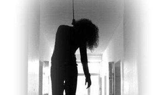 شرطية من تاوريرت تشنق نفسها بمنزل زوجها بوجدة