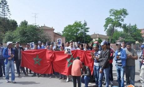 الباعة الجائلين بمدينة بركان يخوضون اعتصاما مفتوح أمام مقرعمالة بركان ويطالبون بالحوار