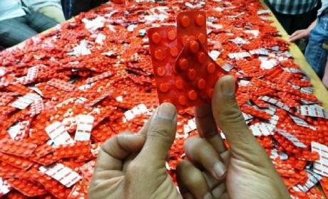 إيقاف بوجدة مروجين للأقراص المهلوسة بحوزتهما 980 قرصا