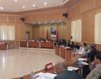 مجلس الجهة الشرقية يناقش منع الصحافة من تصويرأو تسجيل جلساته في اولى دوراته