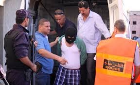 إعادة تمثيل جريمة قتل في الناظور راح ضحيتها 4 أشخاص من عائلة واحدة