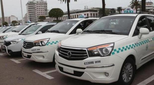 الداخلية تكشف عن برنامجها لدعم المهنيين لتجديد سيارات الأجرة