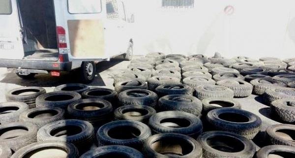 بلاغ: رجال الجمارك الناظور يحجزون 2730 عجلة مستعملة بحاسي بركان