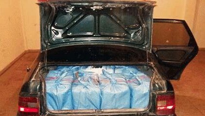 جمارك الناظور تحجز سيارة محملة كمية مهمة من المخدرات على الطريق الساحلية