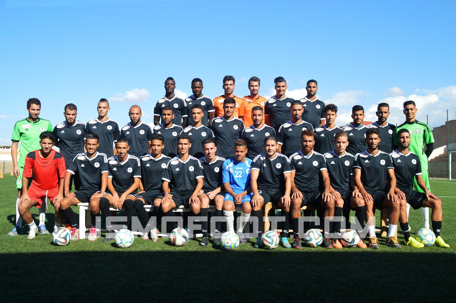 هنيئاً لفريق الإتحاد الإسلامي الوجدي بصعود للقسم الثاني