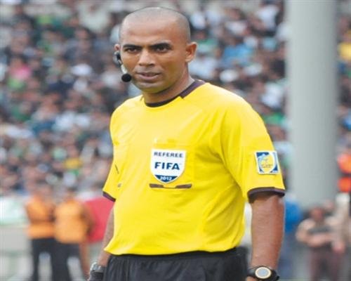 هشام التيازي يقود مباراة نهضة بركان أمام الجيش الملكي