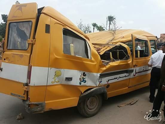 نجاة 9 تلاميذ مدرسة من الموت بعد سقوط شجرة على حافلة ببركان