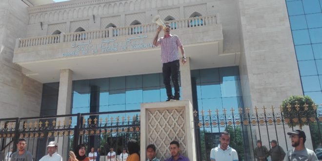 بعد الوكالة ومجلس جهة الشرق المعطلون سينقلون معركتهم نحو منزل رئيس فريق « البام»