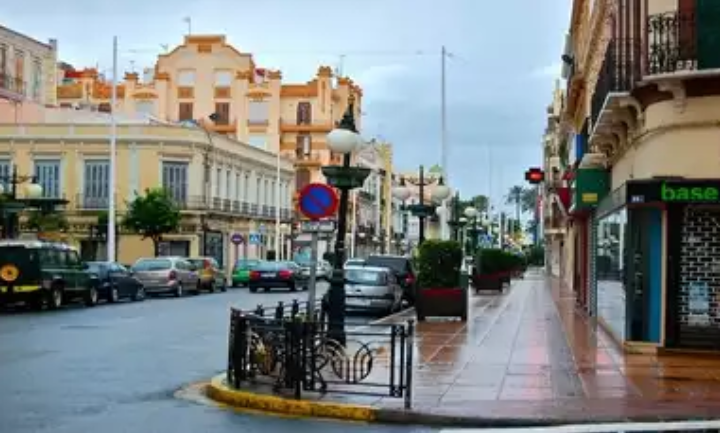 أزمة غير مسبوقة بمليلية.. محلات تجارية كبرى على بوابة الإفلاس والإغلاق