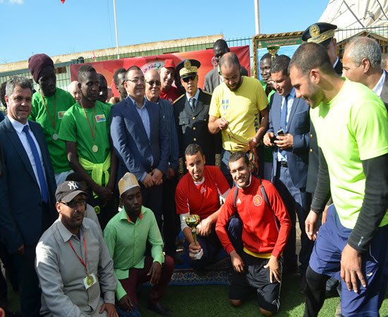 بمناسبة الذكرى الثانية والأربعين لعيد المسيرة الخضراء المظفرة تنظيم جمعية المرصد المغربي الإفريقي للدفاع عن الوحدة الترابية دوري كرة القدم بأحفير إقليم بركان