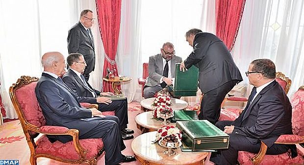 الزلزال يضرب الداخلية. اعفاء والي و6 عُمّال/28 باشا/122 قائداً/17خليفة قائد و6كتاب عامين للعمالات