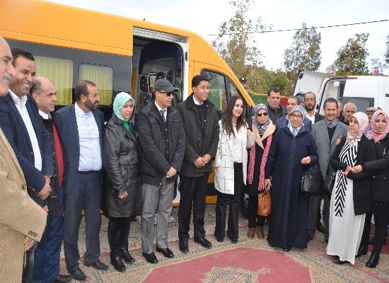 جماعة سيدي بوهرية تستفيد من حافلات النقل المدرسي وسيارات إسعاف