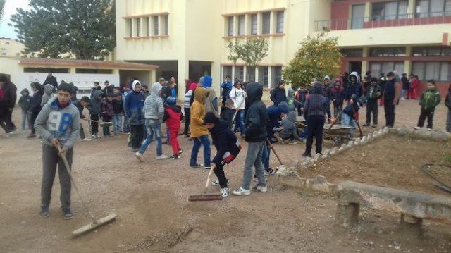 مدرسة سيبوه 8 - www.sabahachark.com