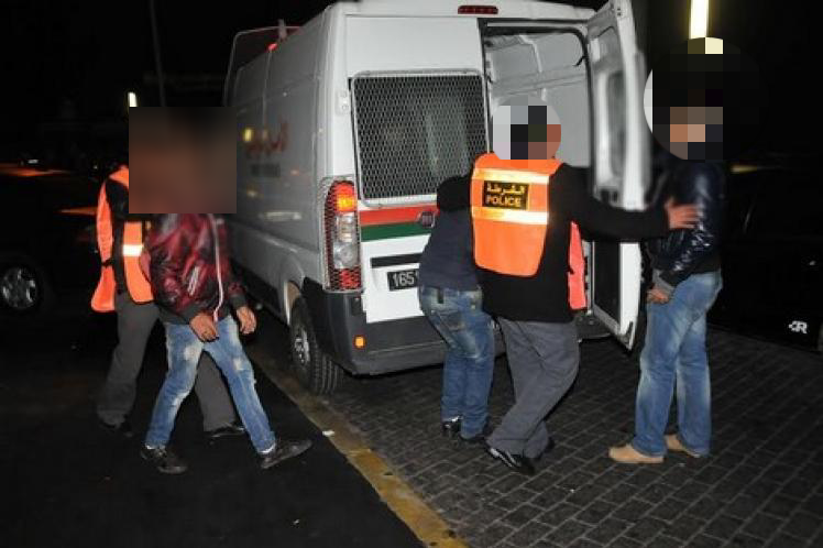 أمن بركان يلقي القبض على مجموعة أشخاص متورطون في عدة جرائم بمدينة