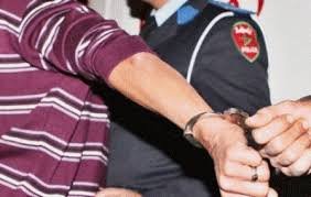 أثناء إقتياده إلى محكمة تاوريرت فرار شخص وهو مصفد اليدين إلى وجهة غير معروفة