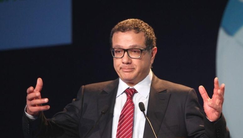 عاجل…الملك يعفي محمد بوسعيد وزير الاقتصاد و المالية