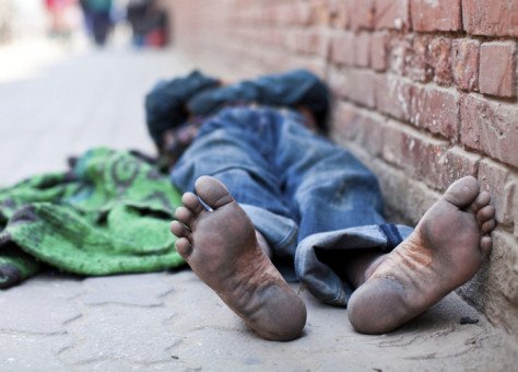 عاجل.. وفاة رجل ستيني متشرد قرب المحطة الطرقية الجديدة بمدينة بركان