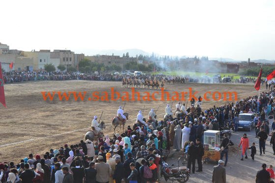 نجاح باهر و حضور جماهيري غفير وغير متوقع في مهرجان التبوريدة بالعيون الشرقية في نسخته الثانية