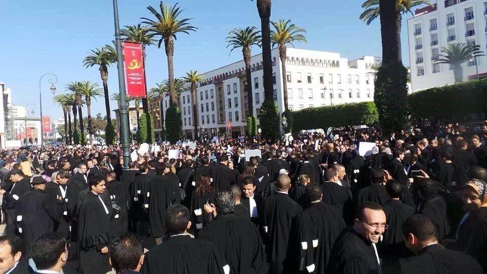 المادة التاسعة من مشروع قانون المالية لسنة 2020 تخرج المحامون للإحتجاج