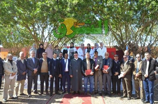 تكريم معلمين و معلمات اعترافاً بجهدهم ودورهم في بناء المجتمع