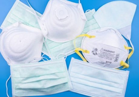 السلطات العمومية تقرر العمل بإجبارية وضع “الكمامات الطبية ابتداء من يوم غد الثلاثاء