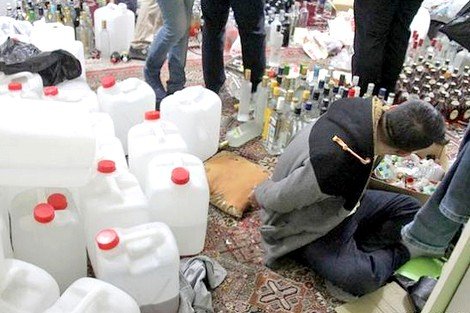 إيران.. تسمم أكثر من 5 آلاف شخص جراء تناول كحول الميثانول للوقاية من كورونا!