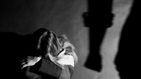  مغربيات عالقات بمليلية - www.sabahachark.com