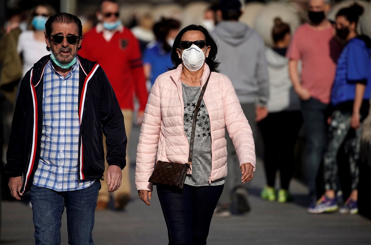  التشيك تقرر إلغاء قيد ارتداء الكمامات - www.sabahachark.com