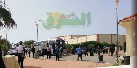 صور حصرية..عودة ما يزيد عن 300 من المواطنين المغاربة العالقين في الجزائر