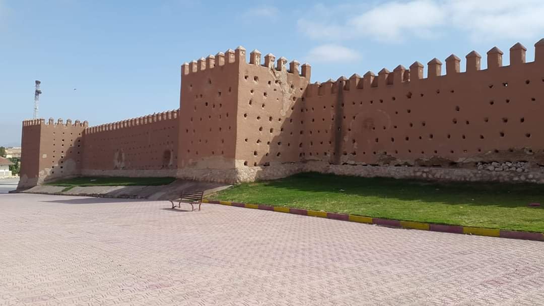 قصبة العيون سيدي ملوك ..قلعة إدارية وعسكرية رسمت تاريخ المنطقة.