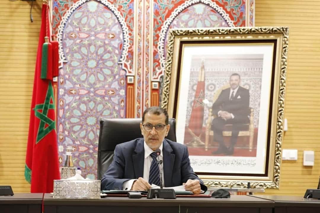 رئيس الحكومة يطلق برنامج لمحاربة الأمية في صفوف الشباب