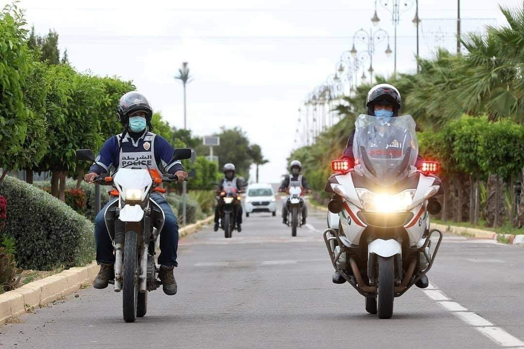 توقيف شخص للاشتباه في تورطه في نشر محتويات زائفة تشكك في إجراءات مكافحة كوفيد-