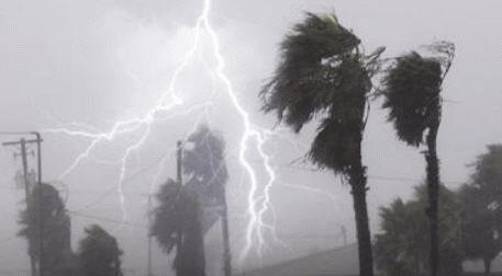 نشرة خاصة تنذر بزخات رعدية قوية في بعض أقاليم المملكة