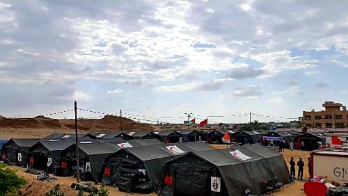 تجهيز مركز استشفائي ميداني جديد بمدينة فاس لمواجهة الارتفاع الحاد في حالات الإصابة بوباء كورونا.