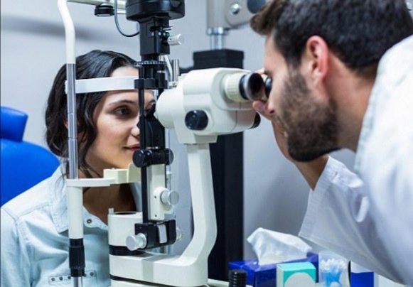 تقنية علمية.. إعداد أول جهاز في العالم لاستعادة الرؤية للمكفوفين